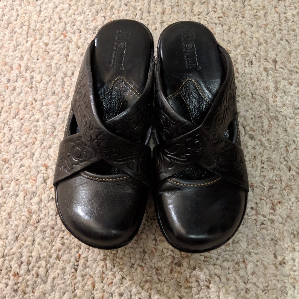 EUC Born Black Clogs Size 8 US/39 EU Comfortable!!